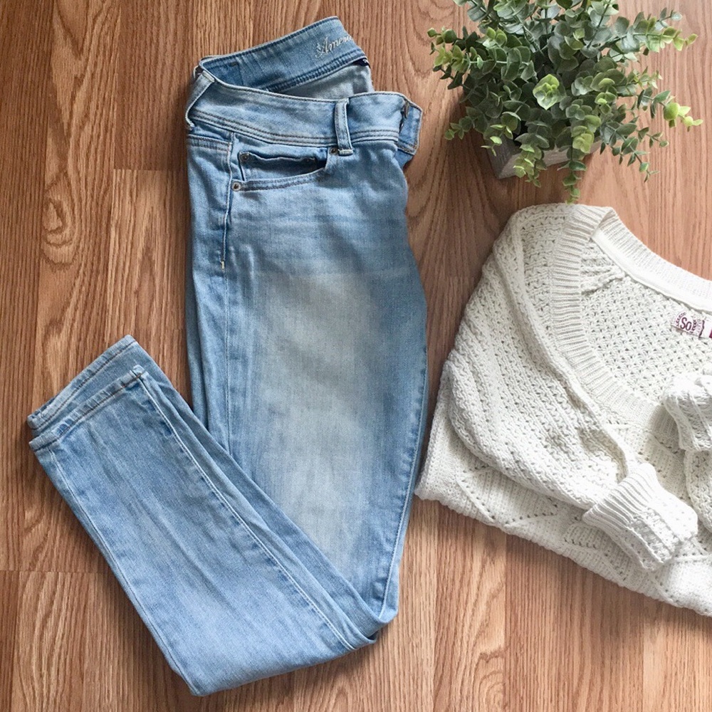 AE || light wash stretch skinny jeans